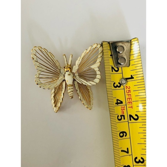 Monet butterfly gold-tone brooch - Picture 3 of 4